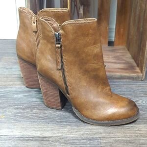 Sbicca Brown Zip Up Brown Booties